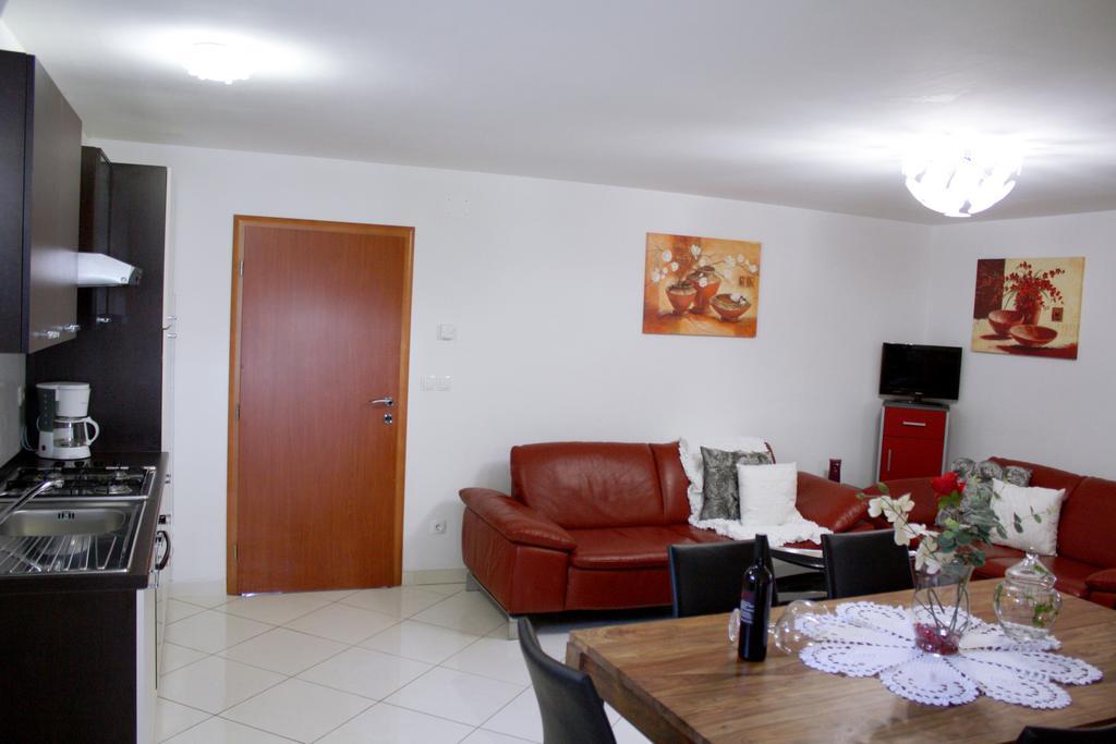Apartments Villa Lili Umag Bilik gambar